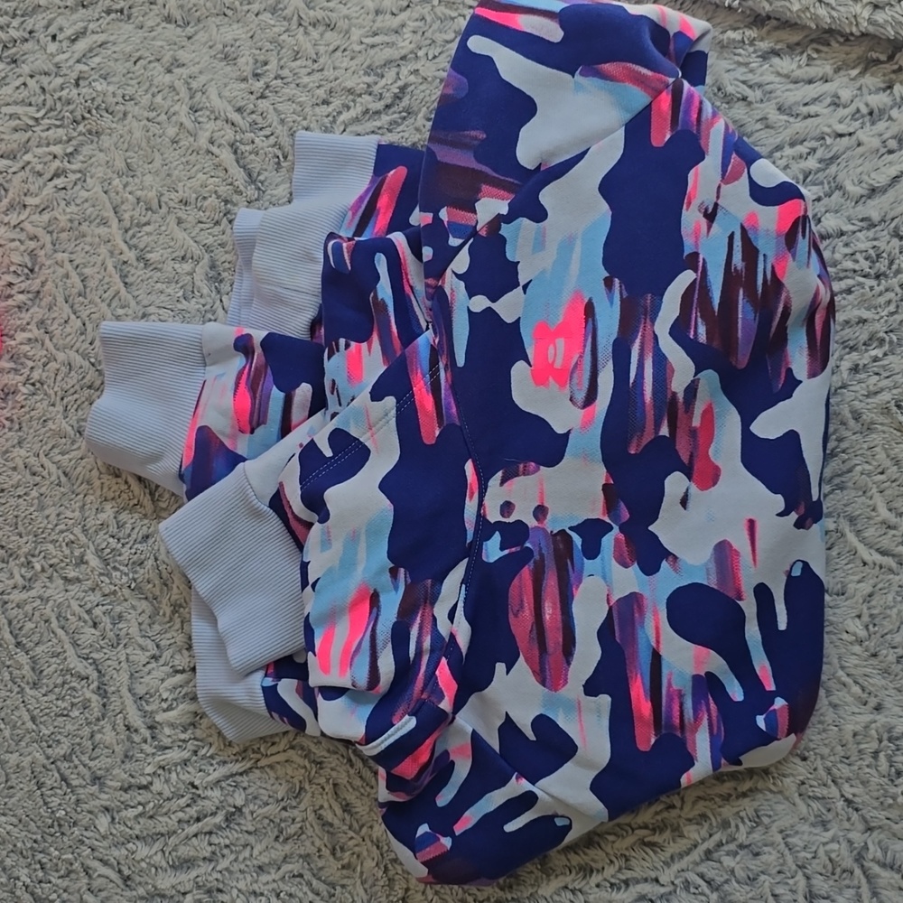 Under Armour YXL girls' loose fit multicolored hoodie, like new
